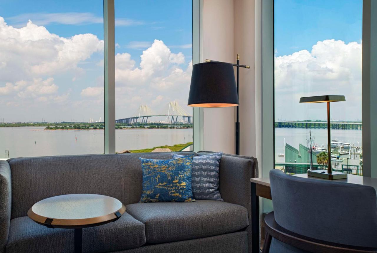 ホテル Hyatt Regency Baytown-Houston エクステリア 写真
