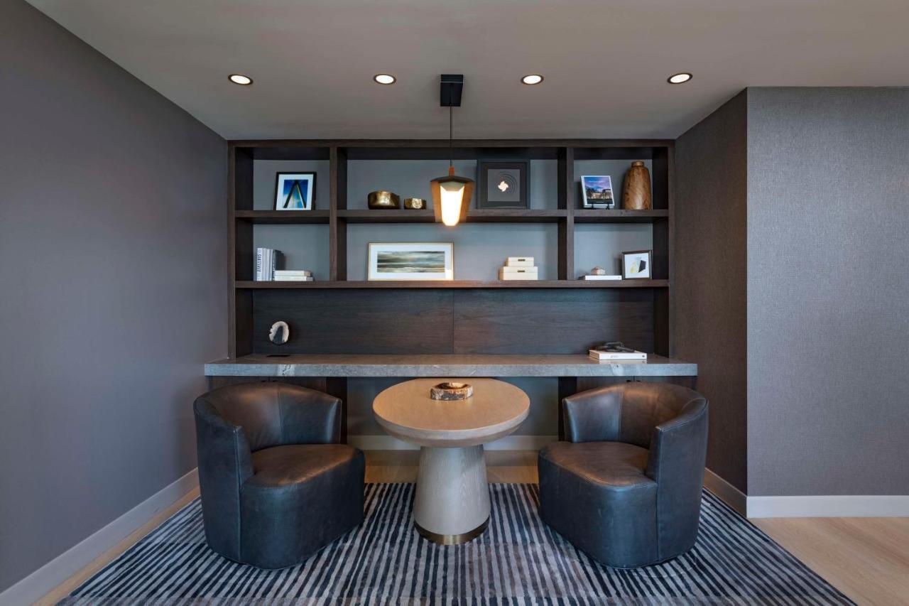 ホテル Hyatt Regency Baytown-Houston エクステリア 写真