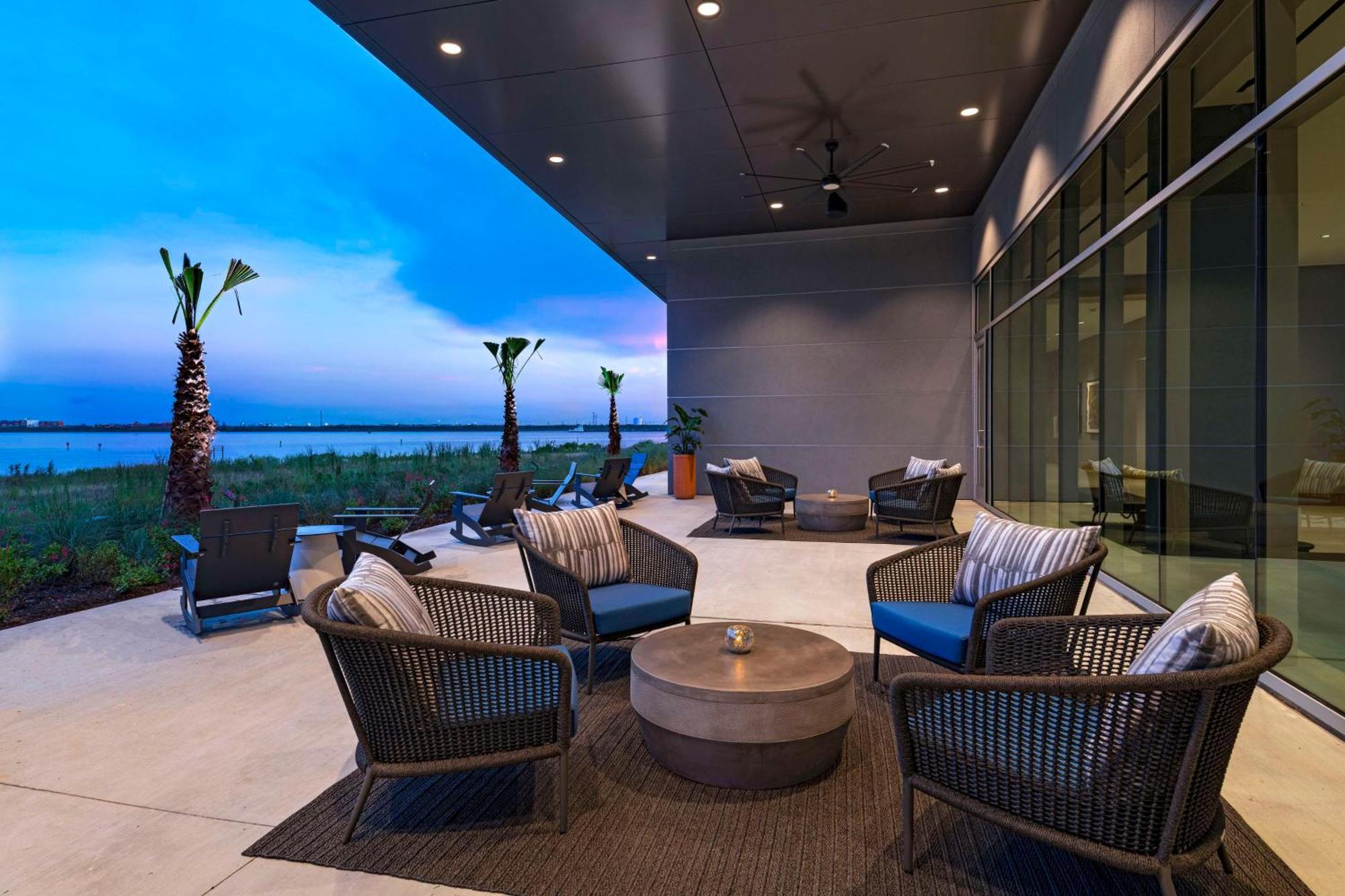 ホテル Hyatt Regency Baytown-Houston エクステリア 写真