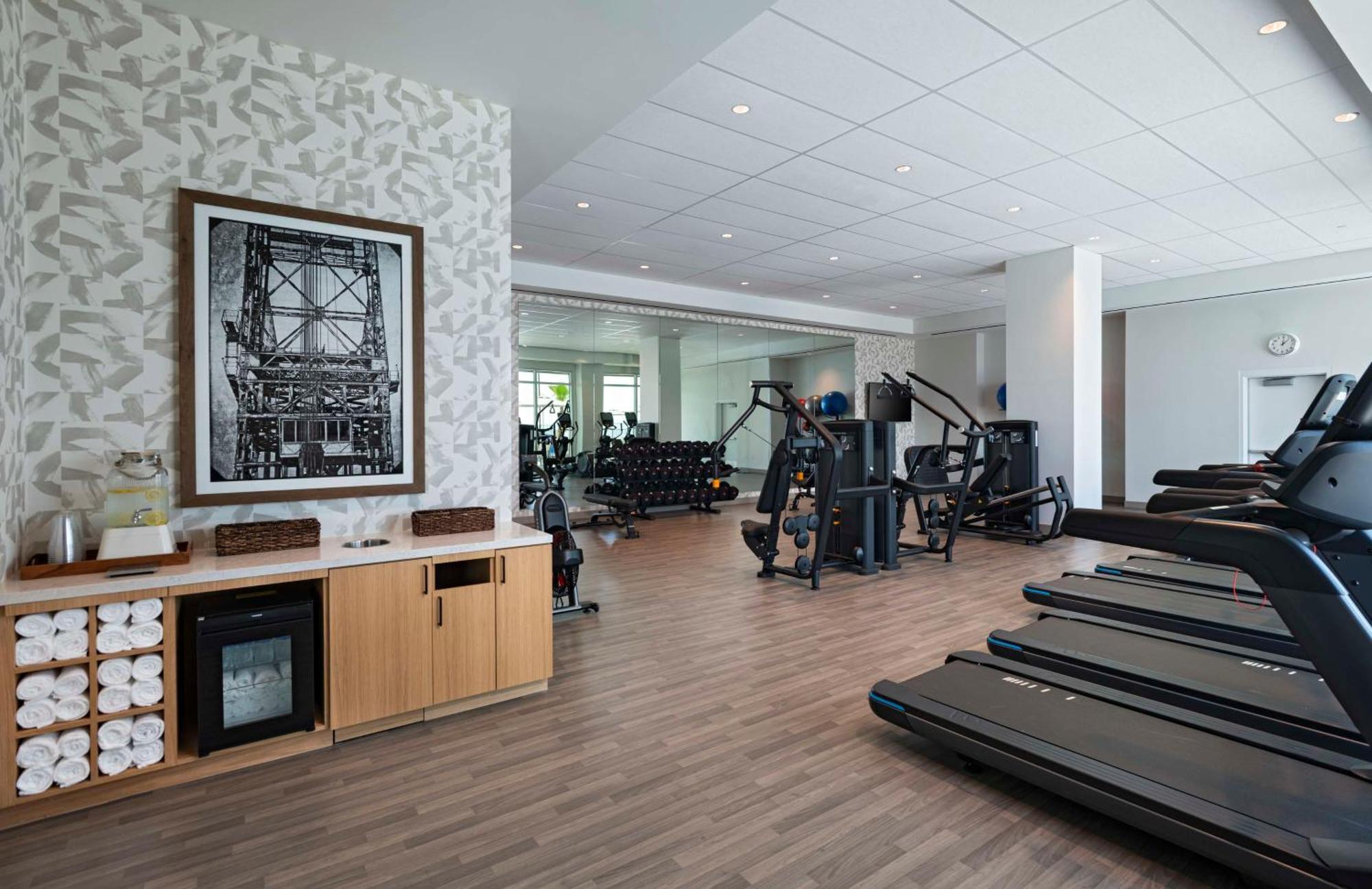 ホテル Hyatt Regency Baytown-Houston エクステリア 写真